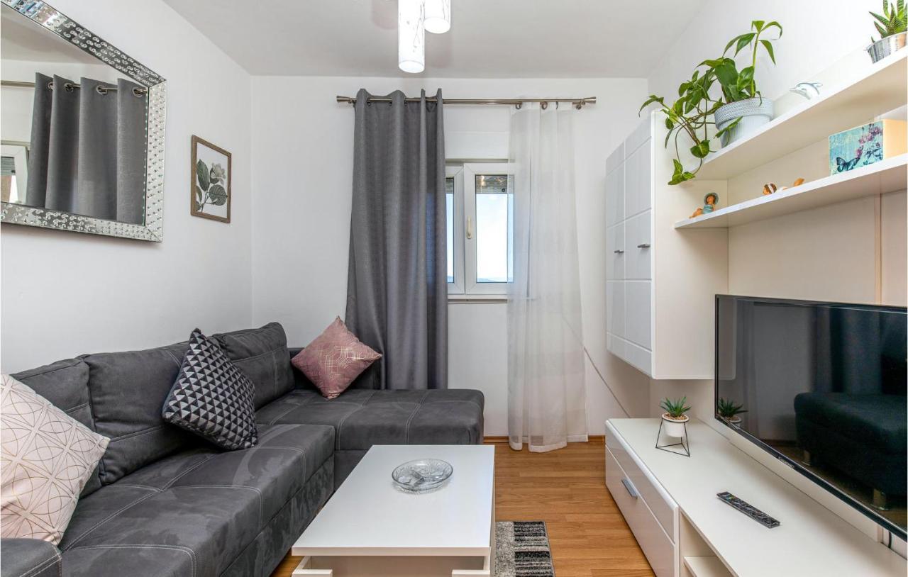 Amazing Apartment In Kostrena With 1 Bedrooms And Wifi Экстерьер фото