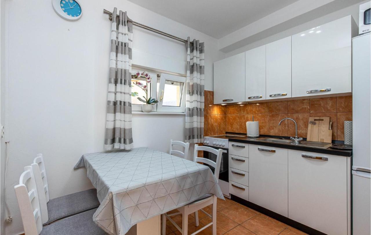 Amazing Apartment In Kostrena With 1 Bedrooms And Wifi Экстерьер фото